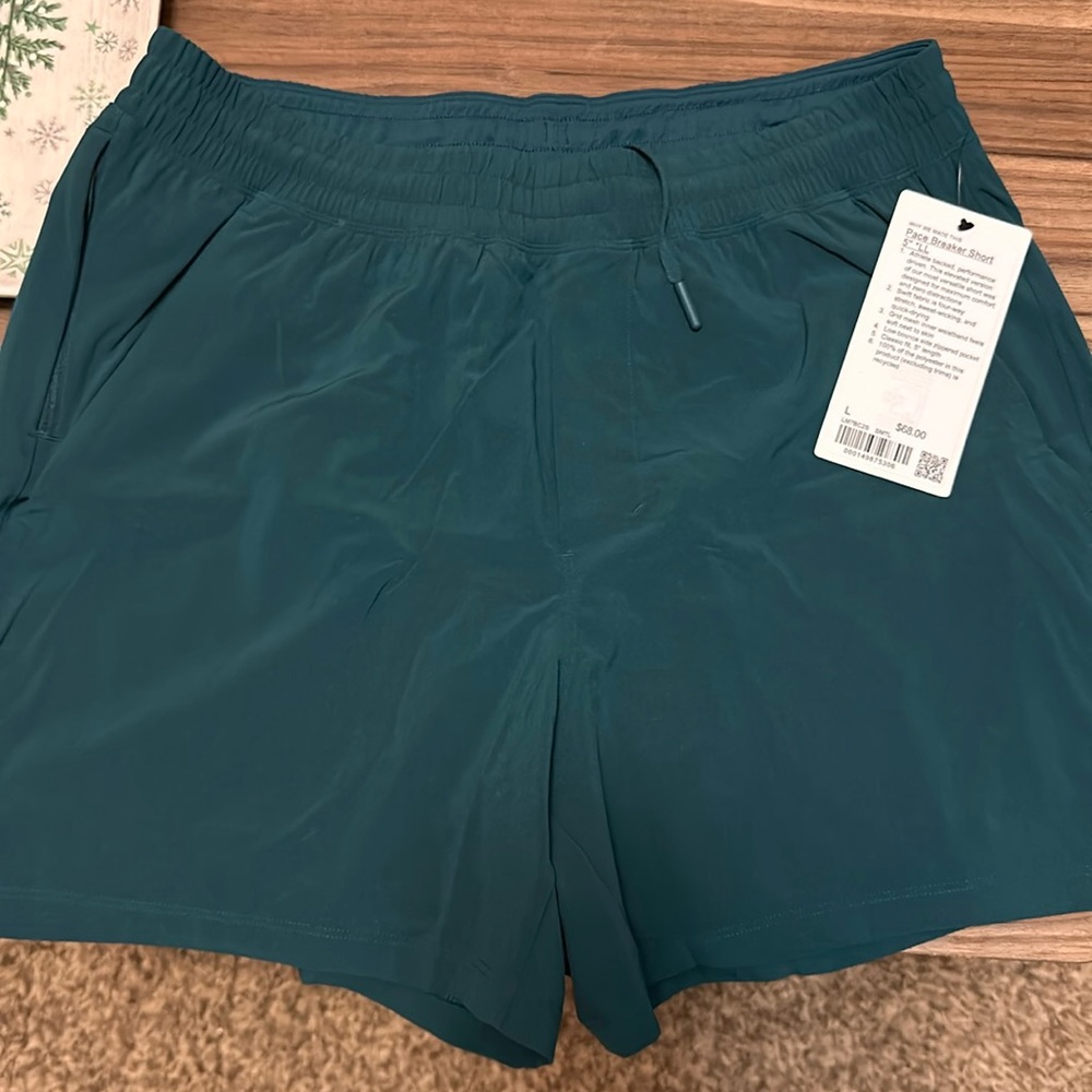 NWT Men's LULULEMON Pace Breaker Short 5" - Size Large